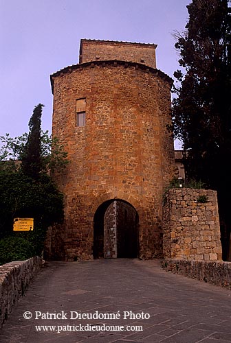 Tuscany, San Quirico d'Orcia  - Toscane, san Quirico  12720