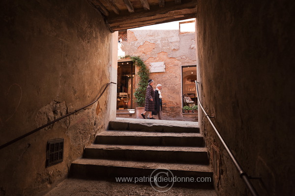 Montalcino, Tuscany - Montalcino, Toscane - it01044