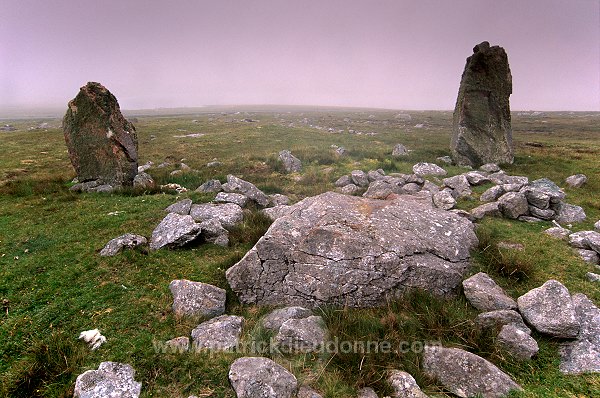 Chambered cairn at Housetter, Northmavine, Shetland - Tombe à chambre 12971
