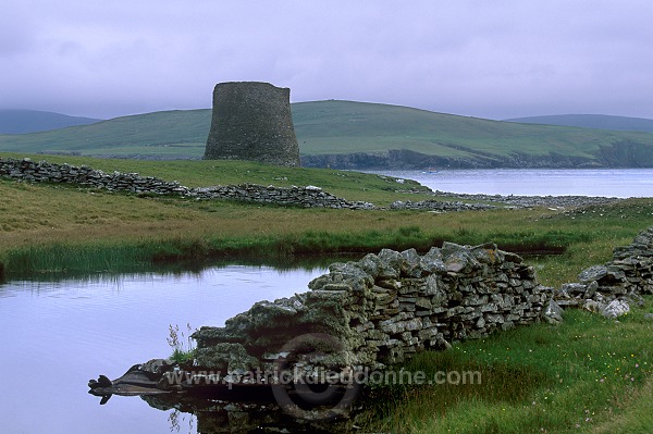 Mousa broch, Mousa, Shetland - Broch de Mousa, Shetland  12979