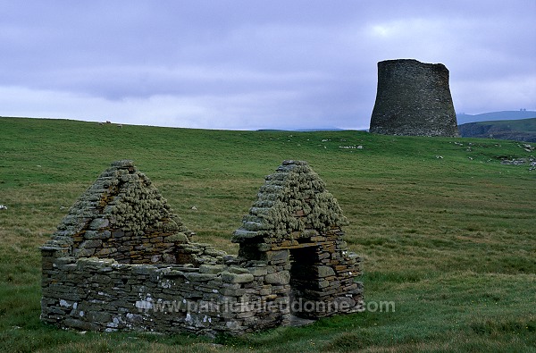 Mousa broch, Mousa, Shetland - Broch de Mousa, Shetland  12981