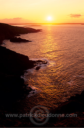 East Neap cliffs, Fetlar, Shetland - Falaises d'East Neap au couchant 13060