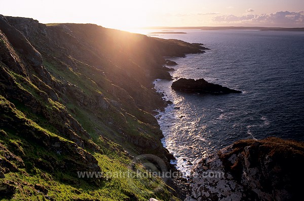 East Neap cliffs, Fetlar, Shetland - Falaises d'East Neap au couchant 13061