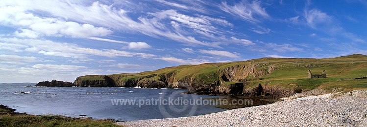 Funzie Bay and abandoned house, Fetlar, Shetland - La baie de Funzie, Fetlar 13092