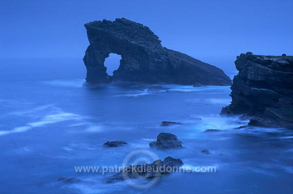 Foula island, Gaada Stack. Shetland -  Gaada Stack, Foula 13093