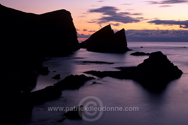 Foula: north coast and stacks, Shetland - Cote nord et récifs, Foula 13167