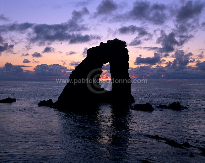 Foula: Gaada Stack at sunset, Shetland - Gaada Stack, Foula 13106