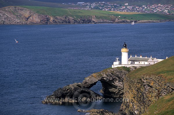 Bressay lighthouse, Bressay Sound & Lerwick, Shetland. - Phare de Bressay  13183