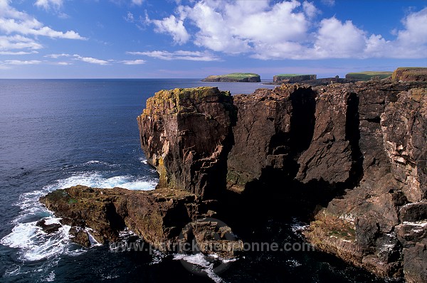 Volcanic rocks, Papa stour, Scotland - Roches volcaniques à Papa Stour  13203