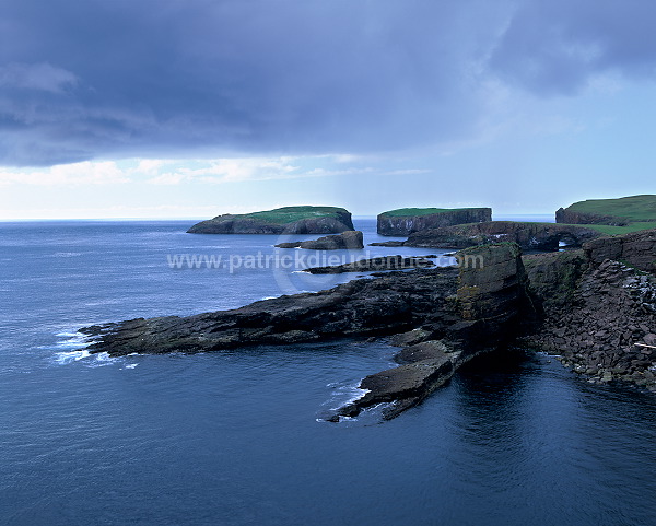 Volcanic rocks, Papa stour, Scotland - Roches volcaniques à Papa Stour 13208