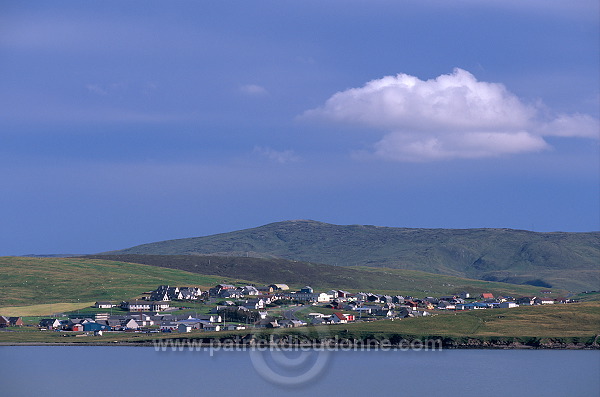 Brae, North mainland, Shetland -  Village de Brae, Mainland nord 13324