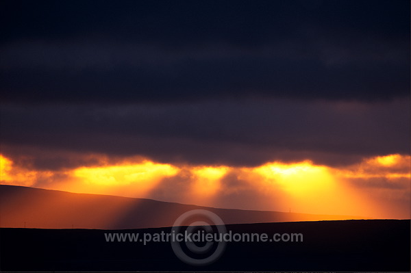 Sunset and clouds, Shetland, Scotland - Couchant et nuages, Shetland  13327