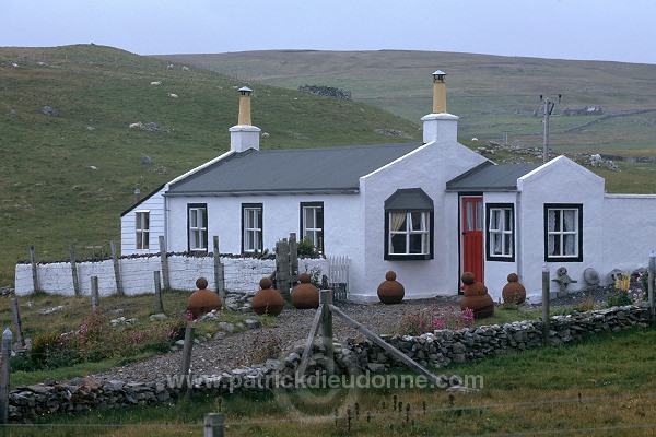 Shetland house, mainland, Shetland - Maison shetlandaise traditionnelle  13337