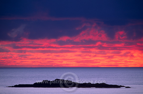 Red Sunset from West Burra, Shetland - Couchant depuis West Burra  13354
