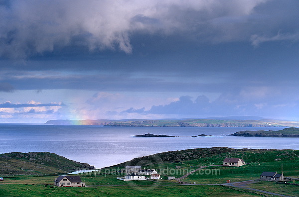 Rainbow over West Burra, Shetland, Scotland -  Arc-en-ciel sur West Burra  13385