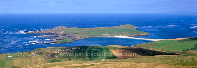St Ninian from above, Shetland, Scotland / L'ile de St Ninian 13443