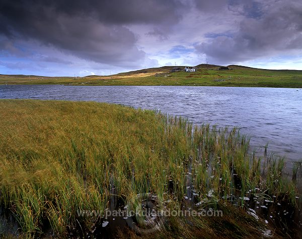 Small loch, Greenland, West Mainland, Shetland - Petit lac, West Mainland 13466