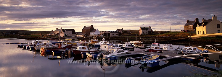 Walls at sunset, West Mainland, Shetland - Vue de Walls au couchant  13473