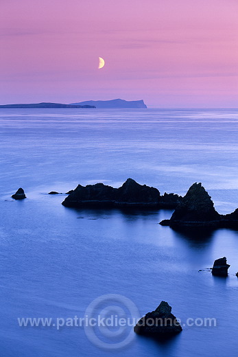 Sunset over Sand Wick & Foula, Shetland. - Couchant sur Foula  13499
