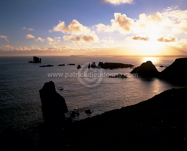 Hillswick Ness and The Drongs, Shetland -  Peninsule d'Hillswick  13552