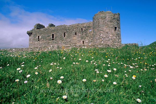 Muness Castle, Unst, Shetland - Château de Muness, sur Unst  13679