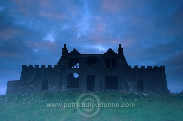 The Windhouse,Yell, Shetland. -  La maison des vents à Yell   13711