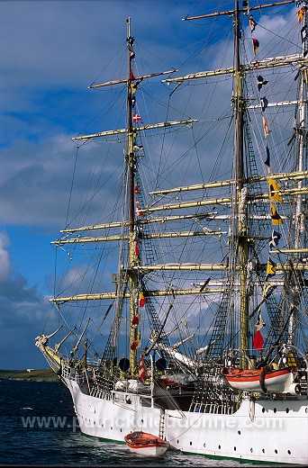 Lerwick harbour, Shetland, Scotland -  Le port de Lerwick Shetland  13826