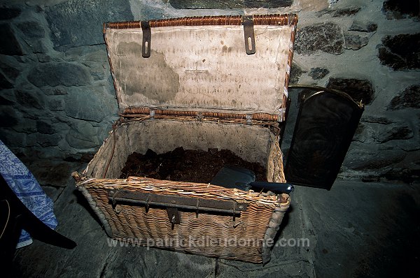 Peat, Shetland - réserve de tourbe, Shetland.  13933