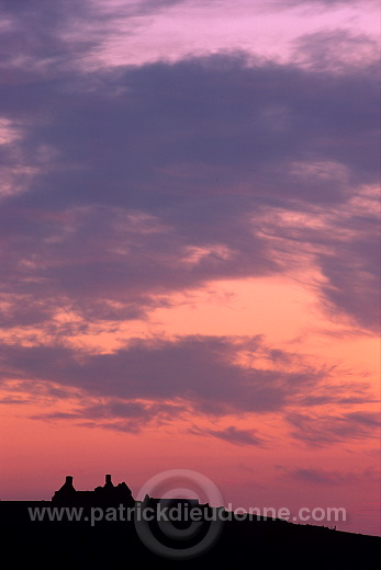 Sunset, abandoned house, Unst - Couchant et maison abandonnée, Unst 14047