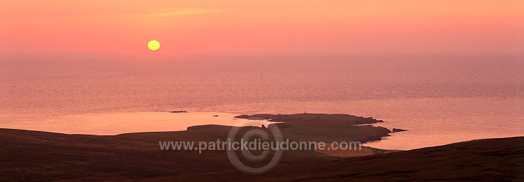 Sunrise over Holm of Skaw, Unst, Shetland - Lever de soleil sur Skaw, Unst 14123