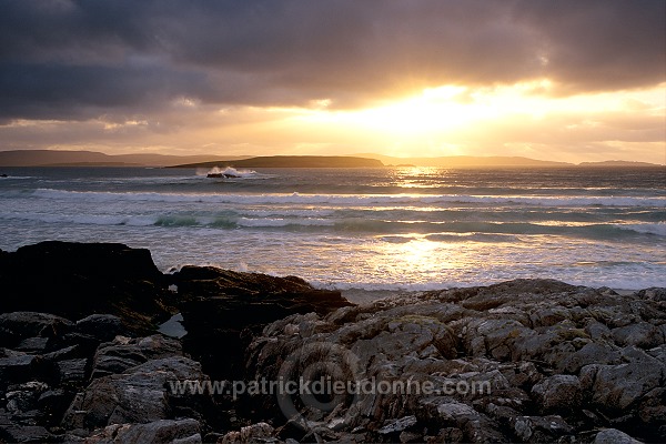 Sunset over Yell Sound, Shetland - Couchant sur Yell Sound 14129