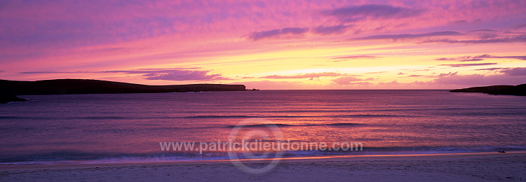 Sunset over Sands of Breckon, North Yell, Shetland - Couchant sur Sands of Breckon 14154