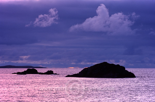 Sunset over Yell Sound, Shetland - Couchant sur Yell Sound  14145