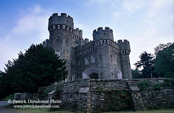 Castle in the Lake District, England - Chateau, Région des Lacs, Angleterre  14243