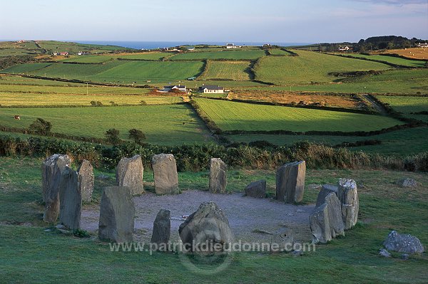 Drombeg neolithic Stone Circle, Ireland - Cercle de pierres, Irlande  15287