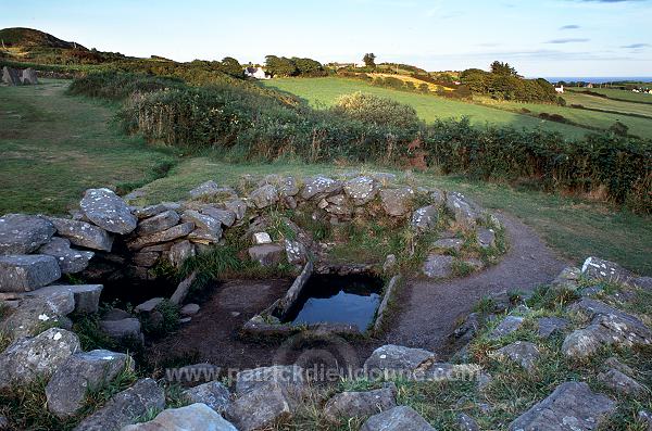 Drombeg neolithic cooking site, Ireland - Site de cuisson, Irlande  15289