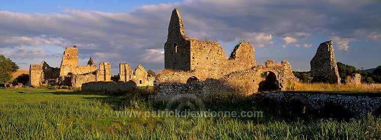 Athassel Priory, near Cashel, Ireland - Prieuré d'Athassel, Irlande  15221