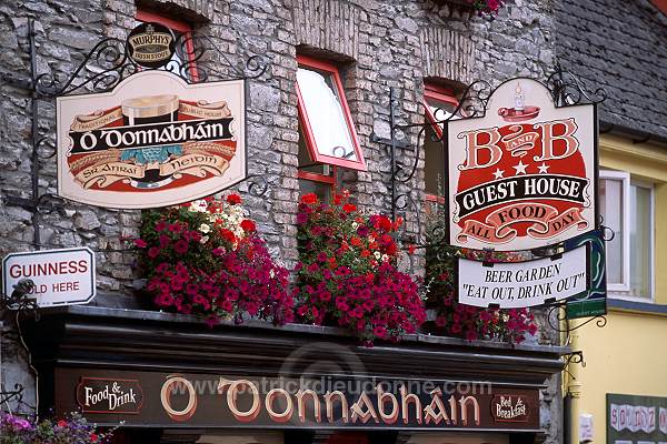 Kenmare street, Ireland - Rue de Kenmare, Irlande  15523