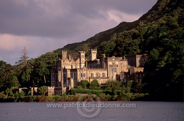 Kylemore Abbey, Connemara, Ireland - Abbaye de Kylemore, Irlande  15254