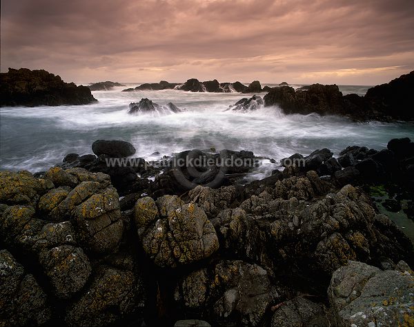 Rocky Antrim coast, Ireland (North) - Côte rocheuse, Irlande du Nord  15402