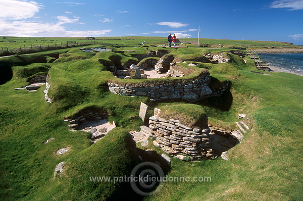 Skara Brae neolithic village, Orkney, Scotland -  Village de Skara Brae, Orcades, Ecosse  15659