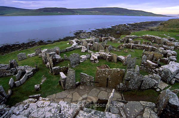 Broch of Gurness, Orkney, Scotland -  Fort de Gurness, Orcades, Ecosse  15667