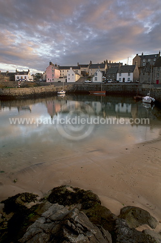 Portsoy, old harbour,  Aberdeenshire, Scotland -  Ecosse - 16046