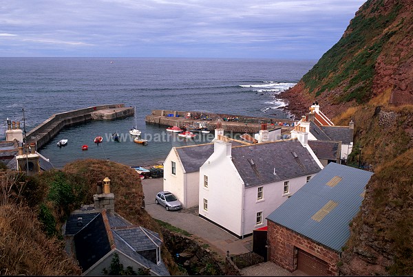 Pennan, Aberdeenshire, Scotland - Pennan, Ecosse -   16061