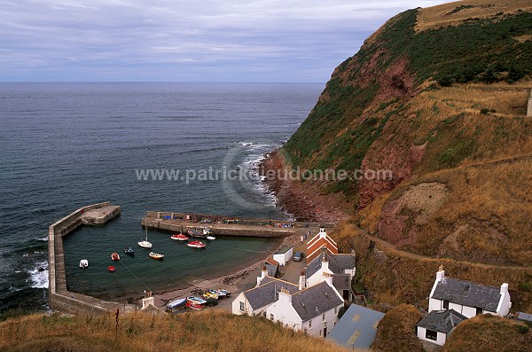 Pennan, Aberdeenshire, Scotland - Pennan, Ecosse -   16063