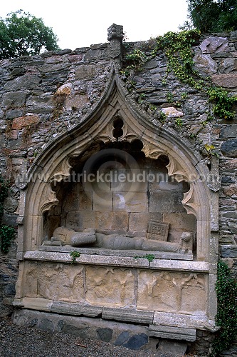 Knight's tomb, Fordyce, Aberdeenshire, Scotland -  16108