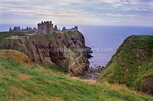 Dunnotar Castle, Grampians, Scotland - Ecosse - 19016