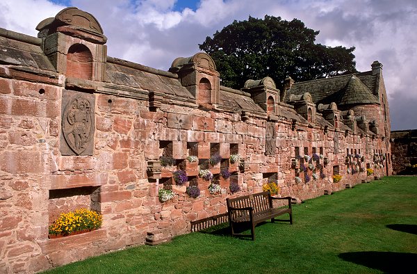 Edzell Castle and Renaissance garden, Angus, Scotland - Ecosse - 19083