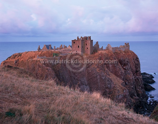 Dunnotar Castle, Grampians, Scotland - Ecosse - 19241