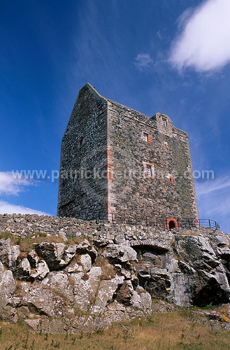 Smailholm Tower, Borders, Scotland - Ecosse - 19032